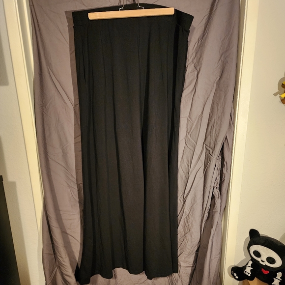 Hot Topic maxi skirt with side slits Size XXXL - Picture 3 of 6